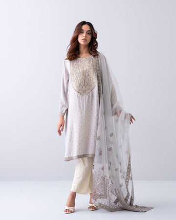 Smart Fit Embroidered Two-Piece Lawn